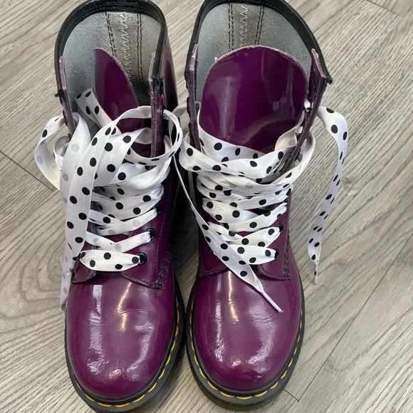Dr Marten purple patent boots size 4 - Picture 3 of 7